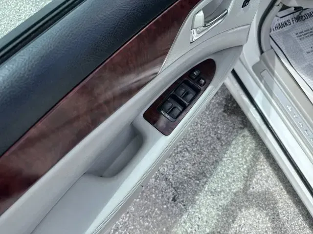 2011 Toyota Avalon (4T1BK3DB3BU) with an Other engine, AUTOMATIC transmission, located at 1285 Cassat Ave, Jacksonville, FL, 32205, (904) 425-3000, 30.299780, -81.732430 - **Experience Luxury and Reliability with the 2011 Toyota Avalon at Byrider Florida #139!**<br /> <br /> Are you in search of a vehicle that perfectly balances comfort, style, and practicality? Look no further than the 2011 Toyota Avalon, available now at Byrider Florida #139 in Jacksonville, FL. Thi - Photo#7