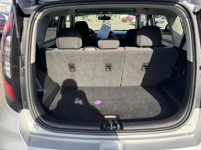 2018 Kia Soul (KNDJN2A28J7) with an Other engine, AUTOMATIC transmission, located at 7701 Park Blvd., Pinellas Park, FL, 33781, (727) 369-7777, 27.839552, -82.747284 - **Discover the Perfect Commuter Companion: 2018 Kia Soul at Byrider Florida #154**<br /> <br /> Are you searching for a versatile vehicle that seamlessly blends style, comfort, and practicality? Look no further! The 2018 Kia Soul is designed for those who appreciate a unique flair and a reliable rid - Photo#6